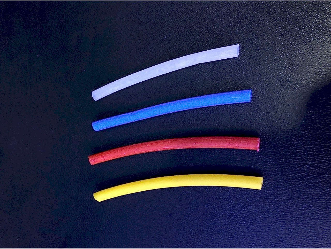 4 Lü Dozaj Pompası Hortum Tutacağı ve Renkli Hortum Seti